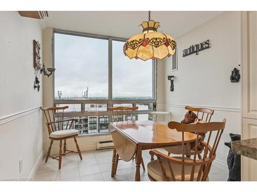 1901-2180 Marine Drive, Oakville, ON - Indoor Photo Showing Dining Room