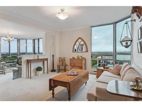 1901-2180 Marine Drive, Oakville, ON - Indoor Photo Showing Living Room