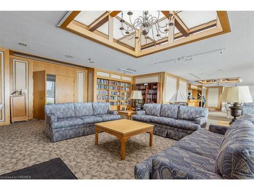 1901-2180 Marine Drive, Oakville, ON - Indoor Photo Showing Living Room