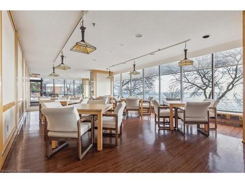 1901-2180 Marine Drive, Oakville, ON - Indoor Photo Showing Dining Room