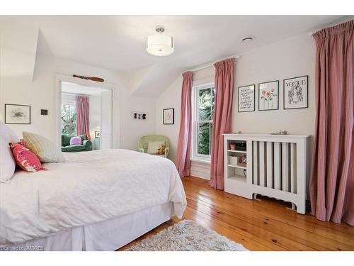 53 Dunn Street, Oakville, ON - Indoor Photo Showing Bedroom