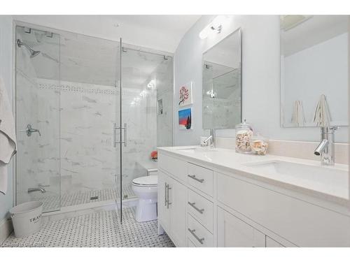 53 Dunn Street, Oakville, ON - Indoor Photo Showing Bathroom