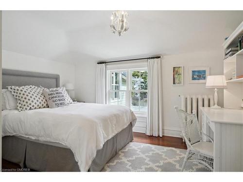 53 Dunn Street, Oakville, ON - Indoor Photo Showing Bedroom