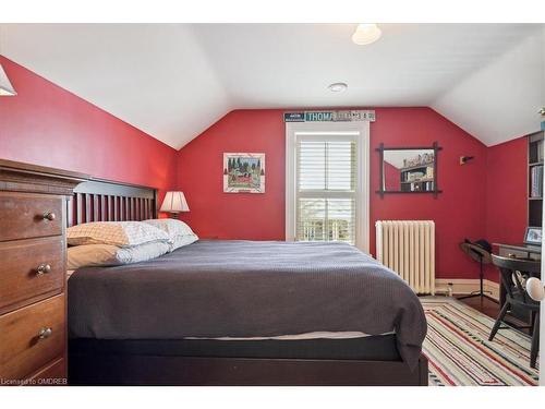 53 Dunn Street, Oakville, ON - Indoor Photo Showing Bedroom