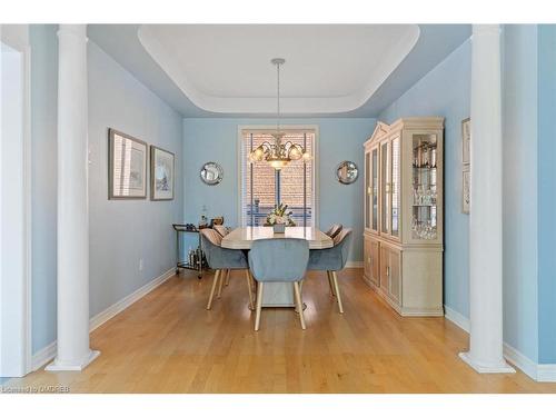 2244 Chickadee Crescent, Oakville, ON - Indoor Photo Showing Dining Room