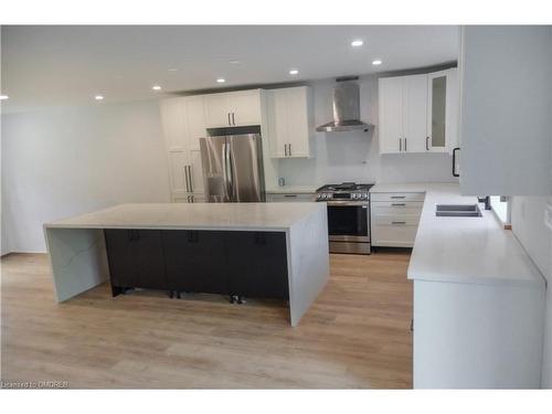 27 Seven Oaks Drive, Hamilton, ON - Indoor Photo Showing Kitchen With Stainless Steel Kitchen With Double Sink With Upgraded Kitchen