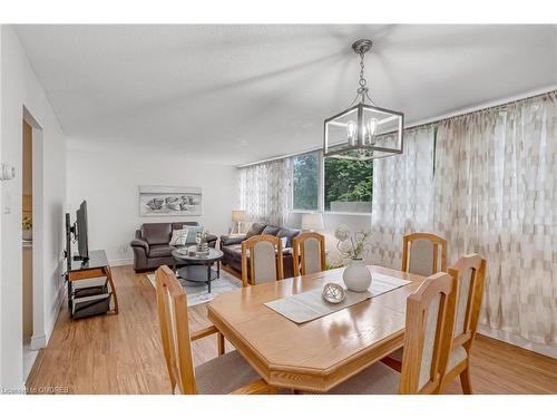 203-3700 Kaneff Crescent, Mississauga, ON - Indoor Photo Showing Dining Room