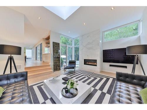 421 Randall Street, Oakville, ON - Indoor Photo Showing Living Room With Fireplace