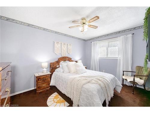 171 Simmons Boulevard, Brampton, ON - Indoor Photo Showing Bedroom