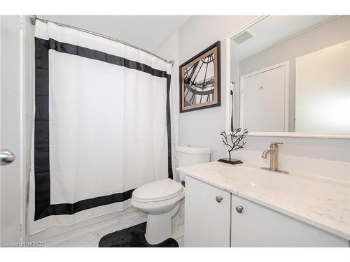 171 Simmons Boulevard, Brampton, ON - Indoor Photo Showing Bathroom