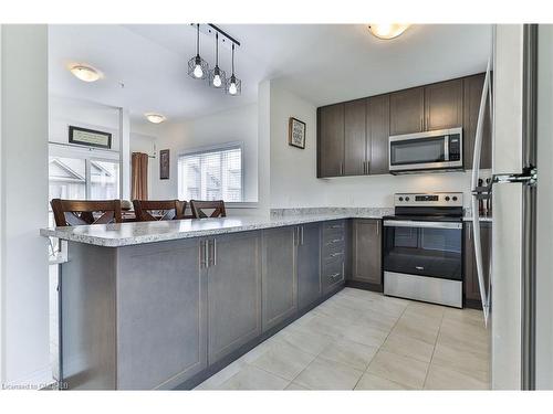 172-77 Diana Avenue, Brantford, ON - Indoor Photo Showing Kitchen