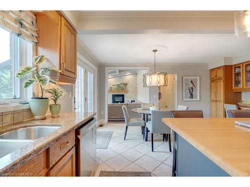 3219 New Street, Burlington, ON - Indoor Photo Showing Kitchen