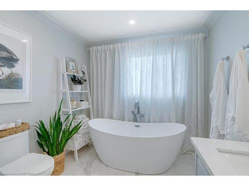 3219 New Street, Burlington, ON - Indoor Photo Showing Bathroom