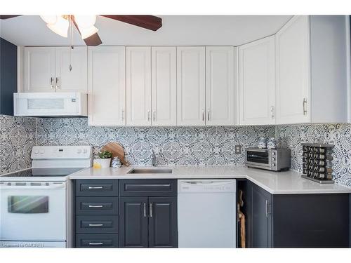 110 Kingham Road, Acton, ON - Indoor Photo Showing Kitchen