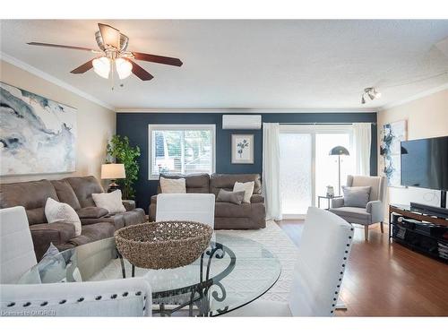 110 Kingham Road, Acton, ON - Indoor Photo Showing Living Room