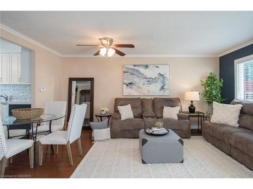 110 Kingham Road, Acton, ON - Indoor Photo Showing Living Room