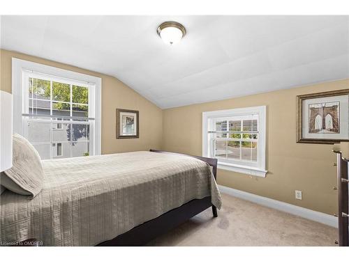 304 Reynolds Street, Oakville, ON - Indoor Photo Showing Bedroom