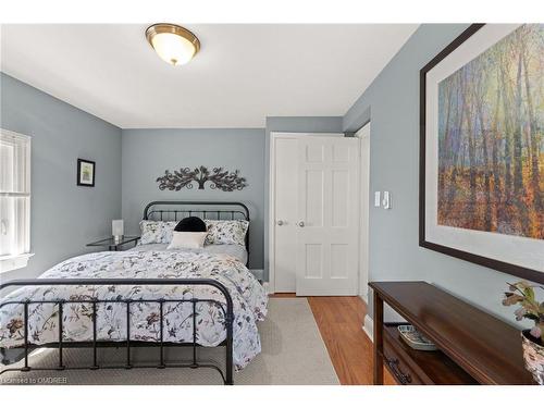 304 Reynolds Street, Oakville, ON - Indoor Photo Showing Bedroom