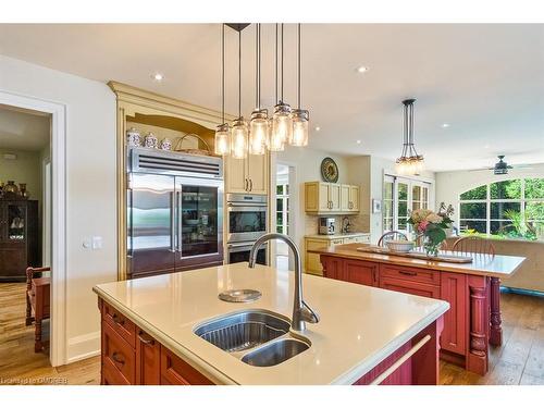 2050 Dickson Road, Mississauga, ON - Indoor Photo Showing Kitchen With Double Sink