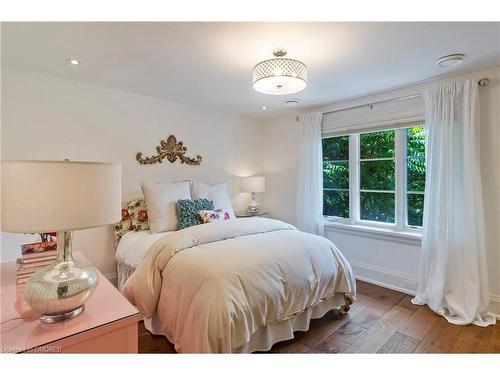 2050 Dickson Road, Mississauga, ON - Indoor Photo Showing Bedroom