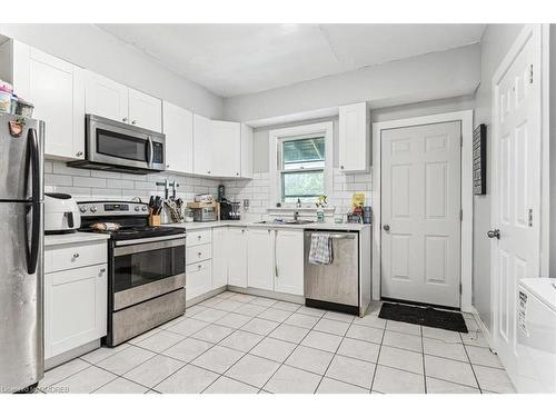 14 Tasker Street, St. Catharines, ON - Indoor Photo Showing Kitchen