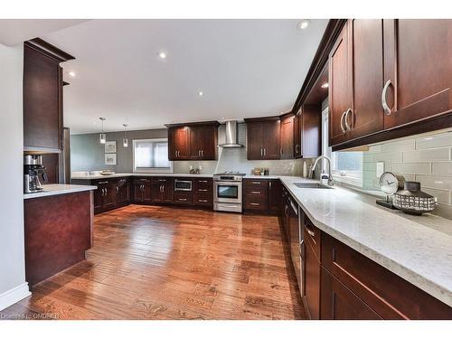 1368 Outlook Terrace, Oakville, ON - Indoor Photo Showing Kitchen