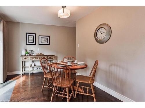 1368 Outlook Terrace, Oakville, ON - Indoor Photo Showing Dining Room