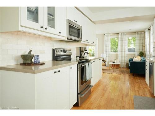 1048 Plains View Avenue, Burlington, ON - Indoor Photo Showing Kitchen