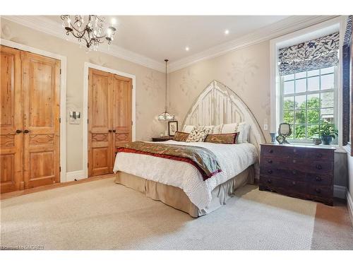 1553 Brock Road, Strabane, ON - Indoor Photo Showing Bedroom