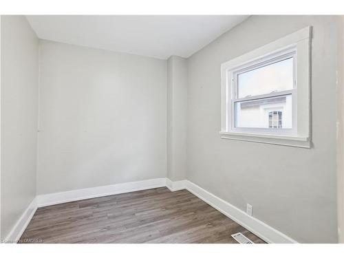 19 Seneca Street, St. Catharines, ON - Indoor Photo Showing Other Room