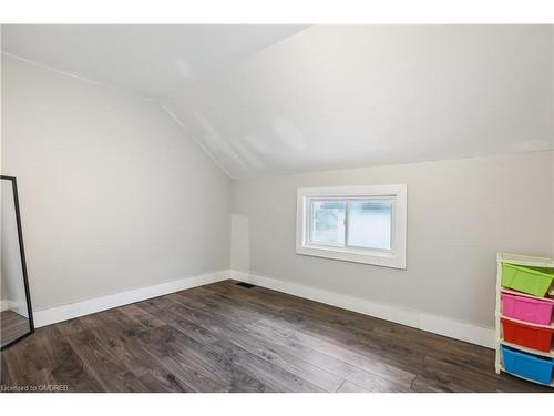 19 Seneca Street, St. Catharines, ON - Indoor Photo Showing Other Room