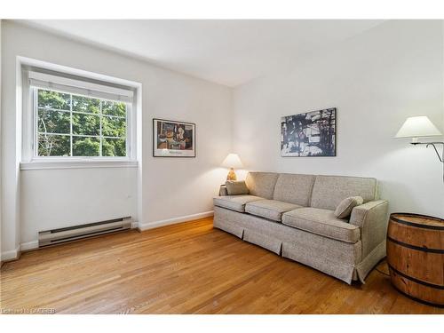 166 Dornie Road, Oakville, ON - Indoor Photo Showing Living Room