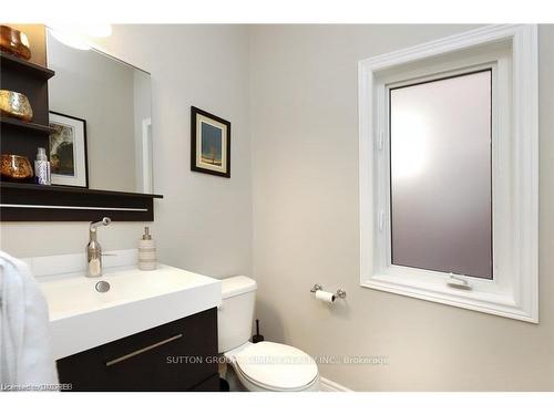 2 Ross Shiner Lane, Stouffville, ON - Indoor Photo Showing Bathroom