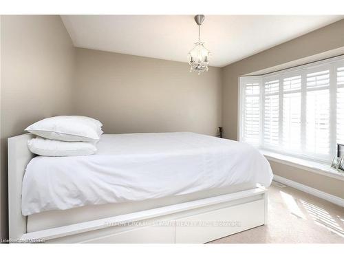 2 Ross Shiner Lane, Stouffville, ON - Indoor Photo Showing Bedroom