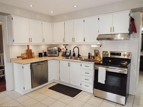 17 Oceanic Drive, Hamilton, ON - Indoor Photo Showing Kitchen With Double Sink