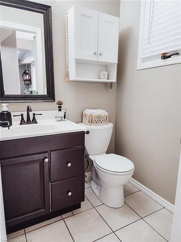 17 Oceanic Drive, Hamilton, ON - Indoor Photo Showing Bathroom