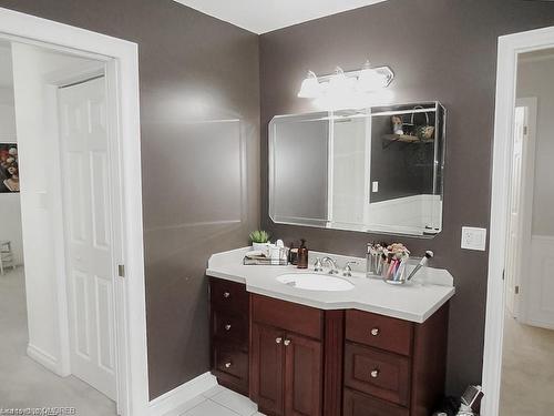 17 Oceanic Drive, Hamilton, ON - Indoor Photo Showing Bathroom