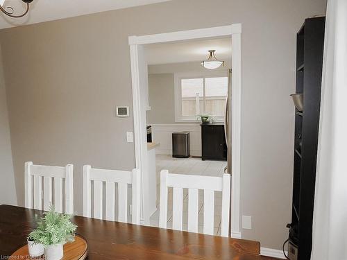 17 Oceanic Drive, Hamilton, ON - Indoor Photo Showing Other Room