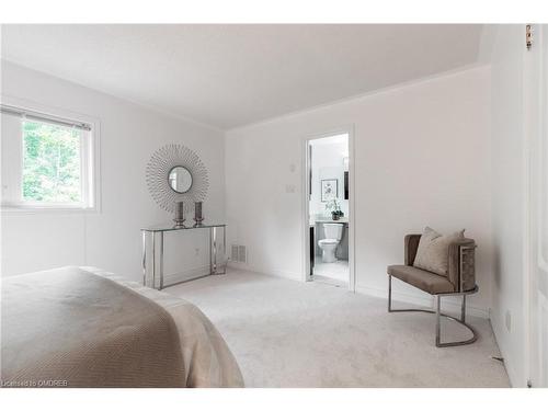 31-1905 Broad Hollow Gate, Mississauga, ON - Indoor Photo Showing Bedroom