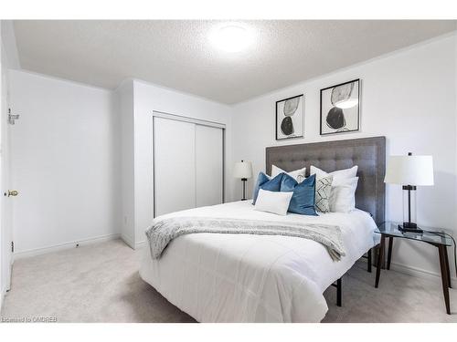 31-1905 Broad Hollow Gate, Mississauga, ON - Indoor Photo Showing Bedroom