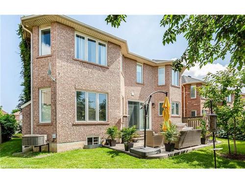 3082 Scotscraig Crescent, Oakville, ON - Outdoor