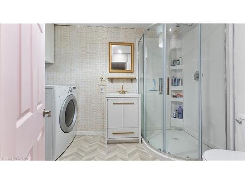 193 Memorial Drive, Brantford, ON - Indoor Photo Showing Laundry Room