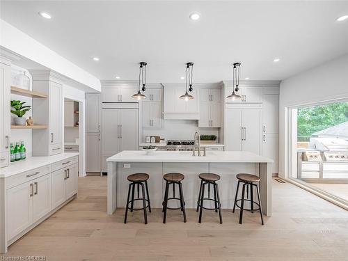 974 North Shore Boulevard W, Burlington, ON - Indoor Photo Showing Kitchen With Upgraded Kitchen