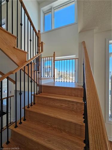 14 Tran Street, Wasaga Beach, ON - Indoor Photo Showing Other Room