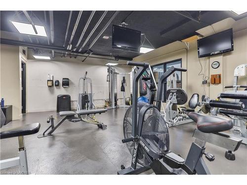 1102-150 Charlton Avenue E, Hamilton, ON - Indoor Photo Showing Gym Room