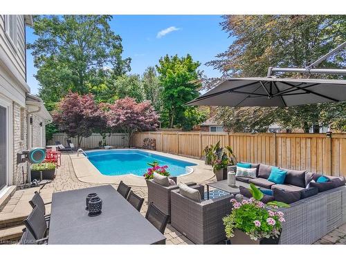 2072 Chippewa Trail, Mississauga, ON - Outdoor With In Ground Pool With Deck Patio Veranda With Backyard