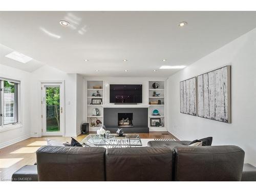 492 Country Club Crescent, Mississauga, ON - Indoor Photo Showing Living Room With Fireplace