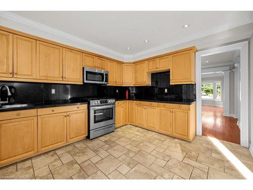 60 River Glen Boulevard, Oakville, ON - Indoor Photo Showing Kitchen