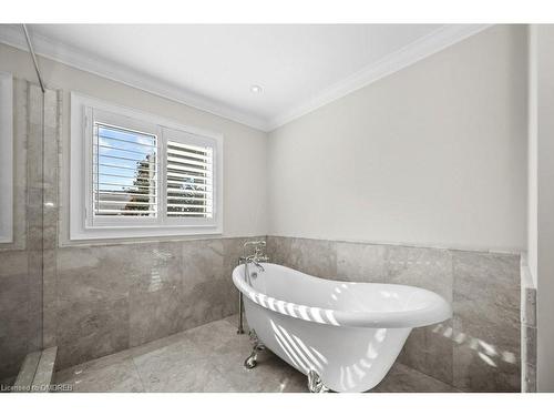 60 River Glen Boulevard, Oakville, ON - Indoor Photo Showing Bathroom