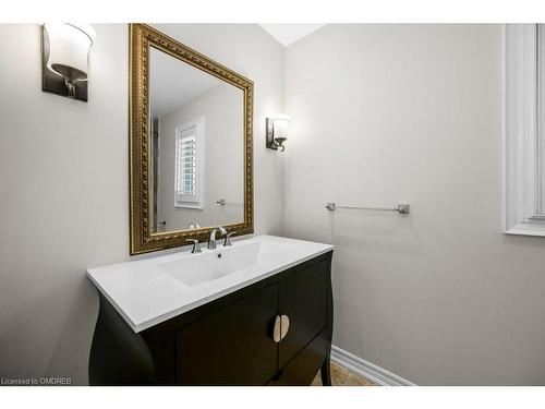 60 River Glen Boulevard, Oakville, ON - Indoor Photo Showing Bathroom